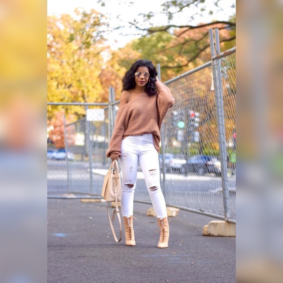 🔥HP🔥 White distressed high rise ankle jeans 👖 - Picture 5 of 8